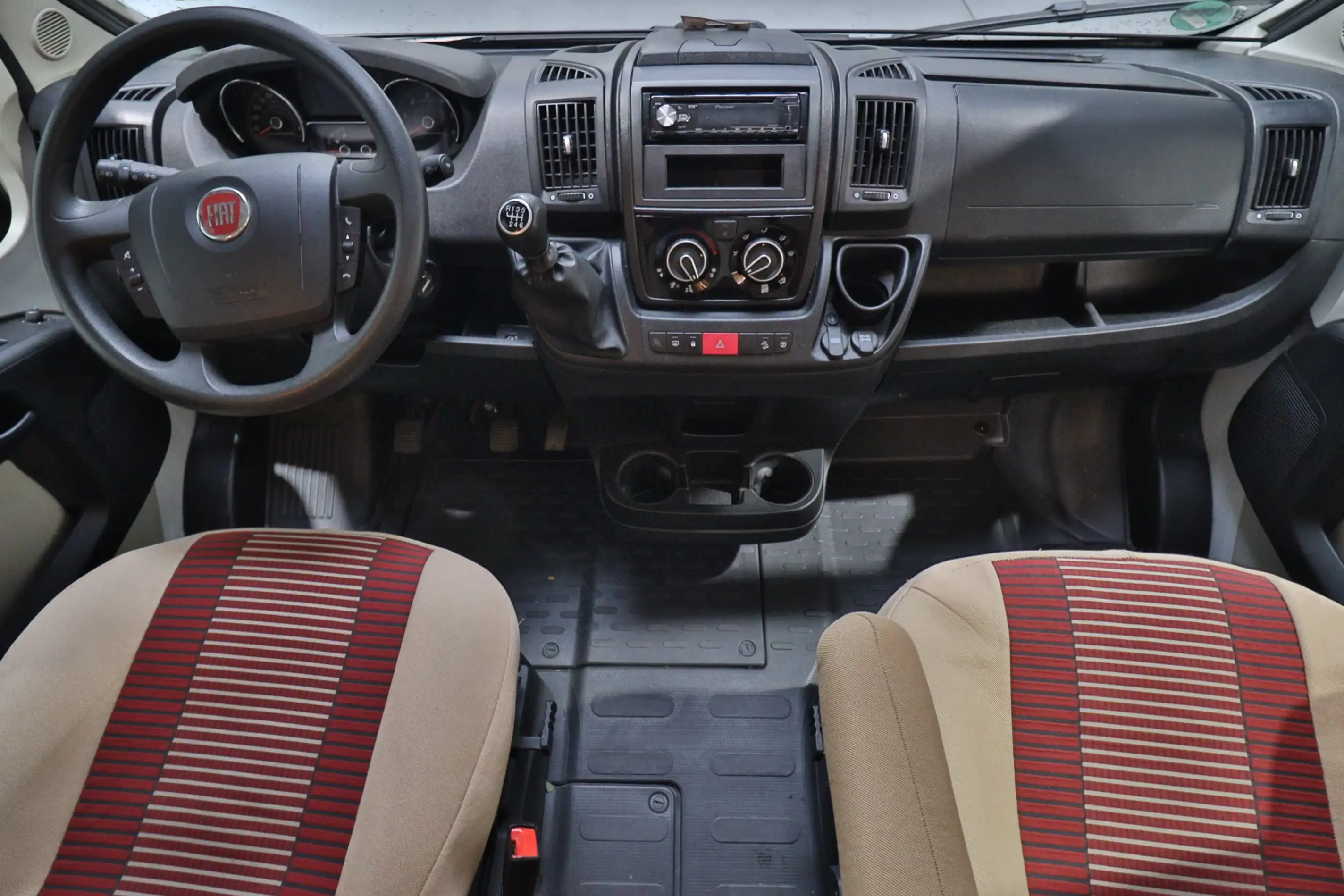 WEINSBERG Cara Bus 600 MQ Edition Fire